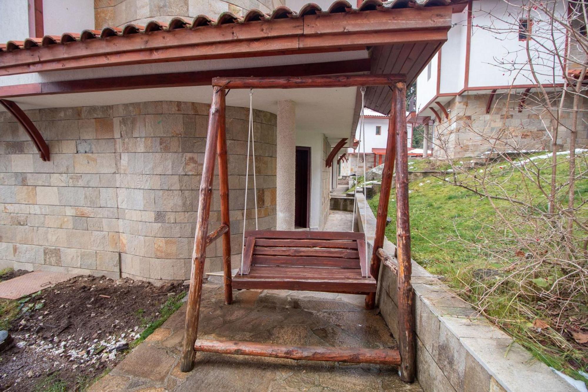 Ski Chalets At Pamporovo - An Affordable Village Holiday For Families Or Groups Exterior photo
